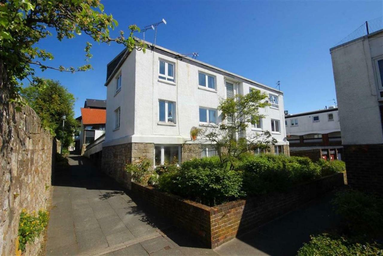 Newly Refurbished In Town Center Apartment St. Andrews Exterior photo